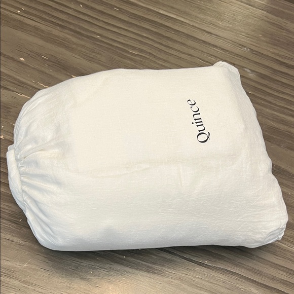 QUINCE EUROPEAN LINEN DUVET COVER SET KING/CAL KING IN IVORY - Picture 2 of 4